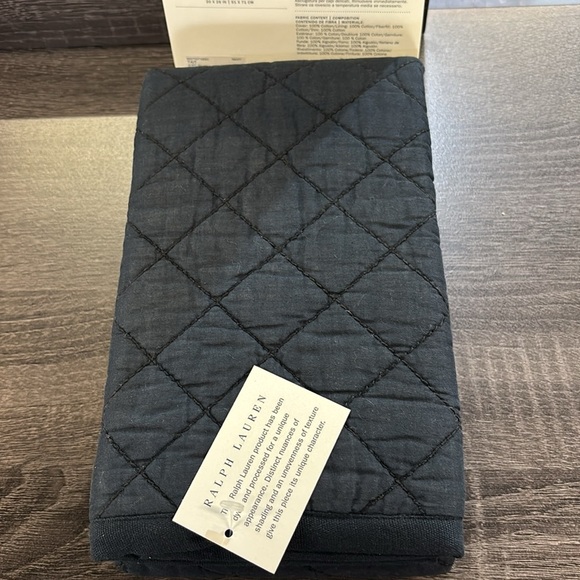 RALPH LAUREN
Tait Standard Sham Dimensions: 20"Lx 28 "W - Picture 6 of 6